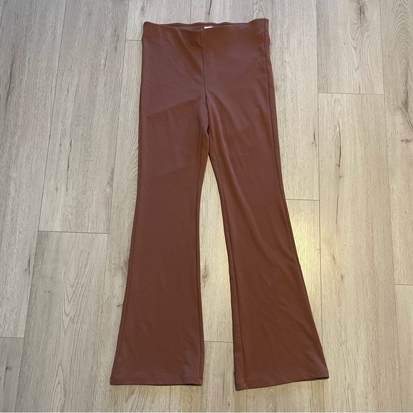 Aritzia Wilfred Candace Flared Pant - Picture 6 of 7